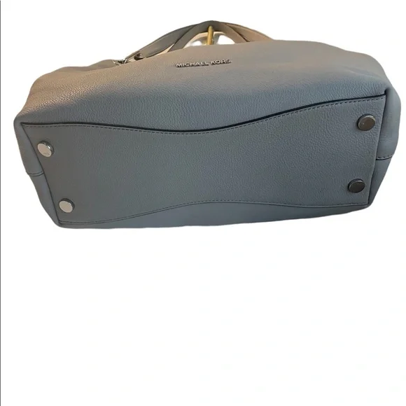 SOLD-🖤MICHAEL Michael Kors Raven Large Shoulder Bag - Picture 4 of 15